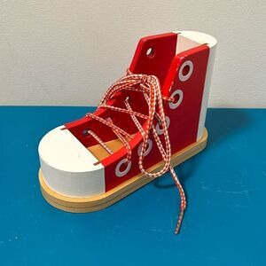 Melissa and Doug Wooden Shoe Lace Toy/Educational
